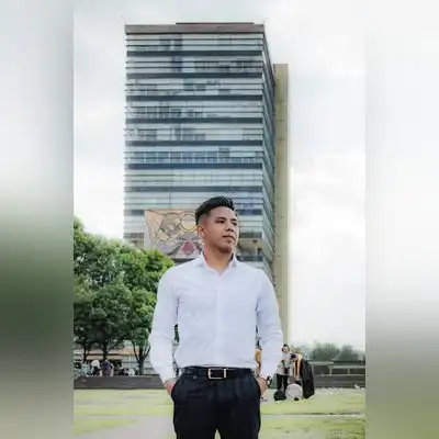 康薇凤